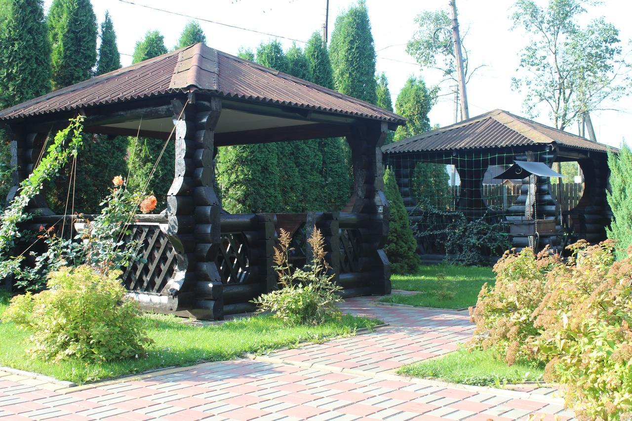 Hotel-Complex Mizh Triokh Ozer Svityaz' Bagian luar foto