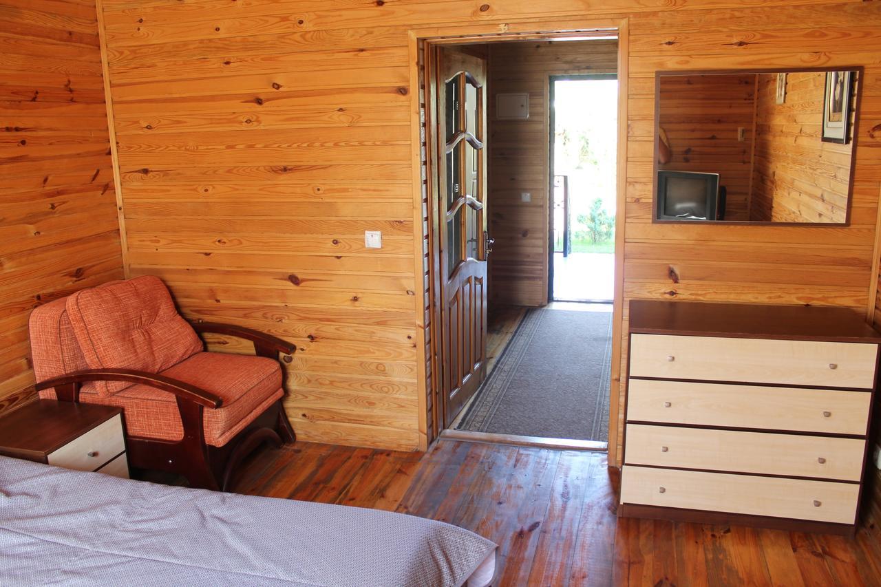 Hotel-Complex Mizh Triokh Ozer Svityaz' Bagian luar foto